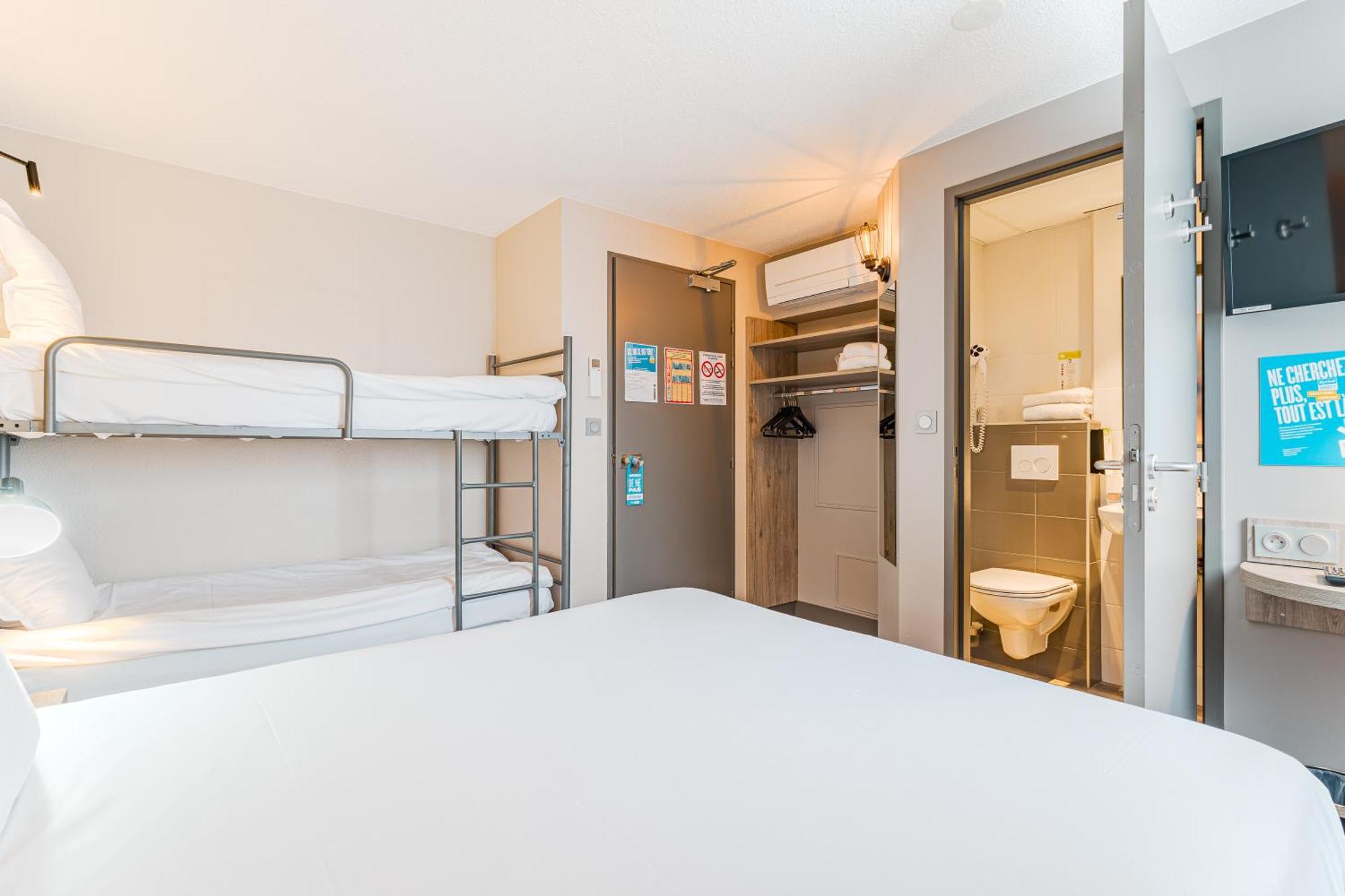 Kyriad Direct Tours Sud - Chambray Les Tours Exterior foto